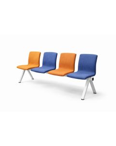 Banquette d&rsquo;accueil 4 places empilable &ndash; Assise en tissu rembourr&eacute; mousse HD Ossature m&eacute;tallique Coloris Bleu, Mangue ou Assortie