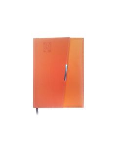 Agenda journalier 21x14,5cm, couverture en simili cuir avec pochette