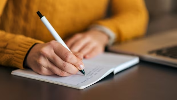 Trouver le meilleur stylo pour écrire : le guide complet